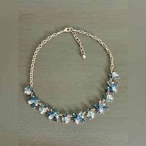 Blue Crystal Floral Statement Necklace – Vintage-Inspired Elegance